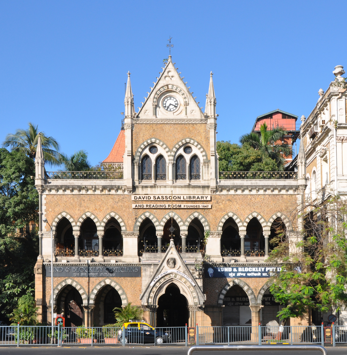 Image of David Sassoon Library in Mumbai. Credit: Joe Ravi.
